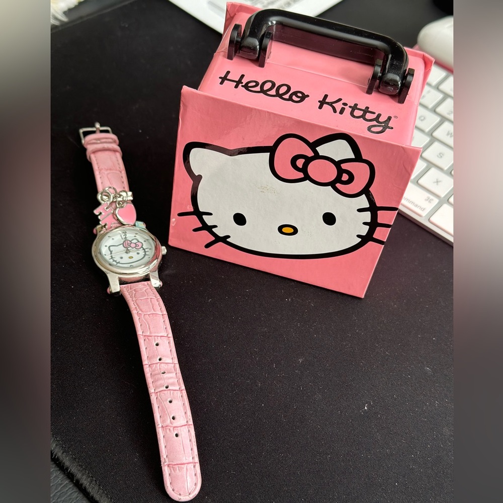 Sanrio Hello Kitty Watch HK1747 - with keepsake box!